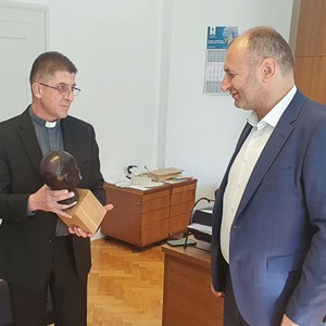 Izvršena primopredaja Crkve Ranjenog Isusa između otaca dominikanaca i Zagrebačke nadbiskupije